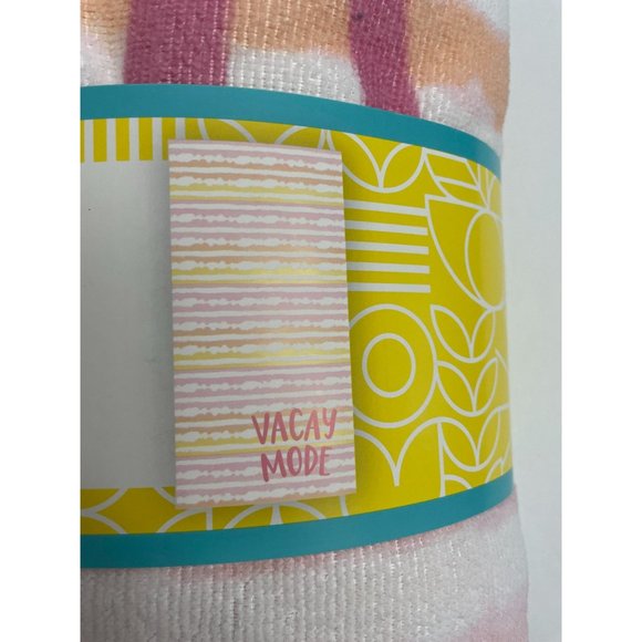 NWT- Beach Towel - Picture 3 of 4